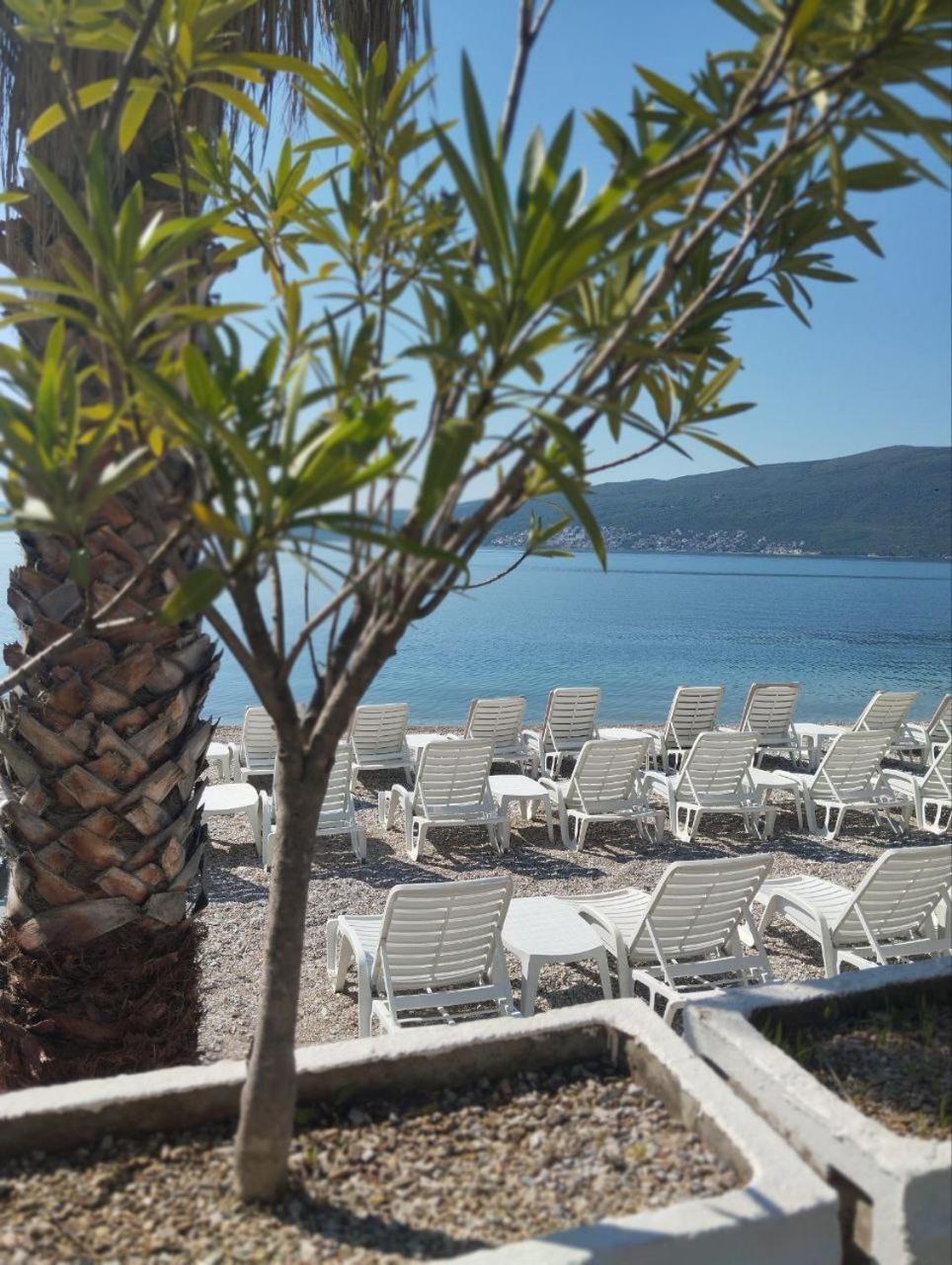 Family House With Pool & Sea View Apart otel Bijela Dış mekan fotoğraf
