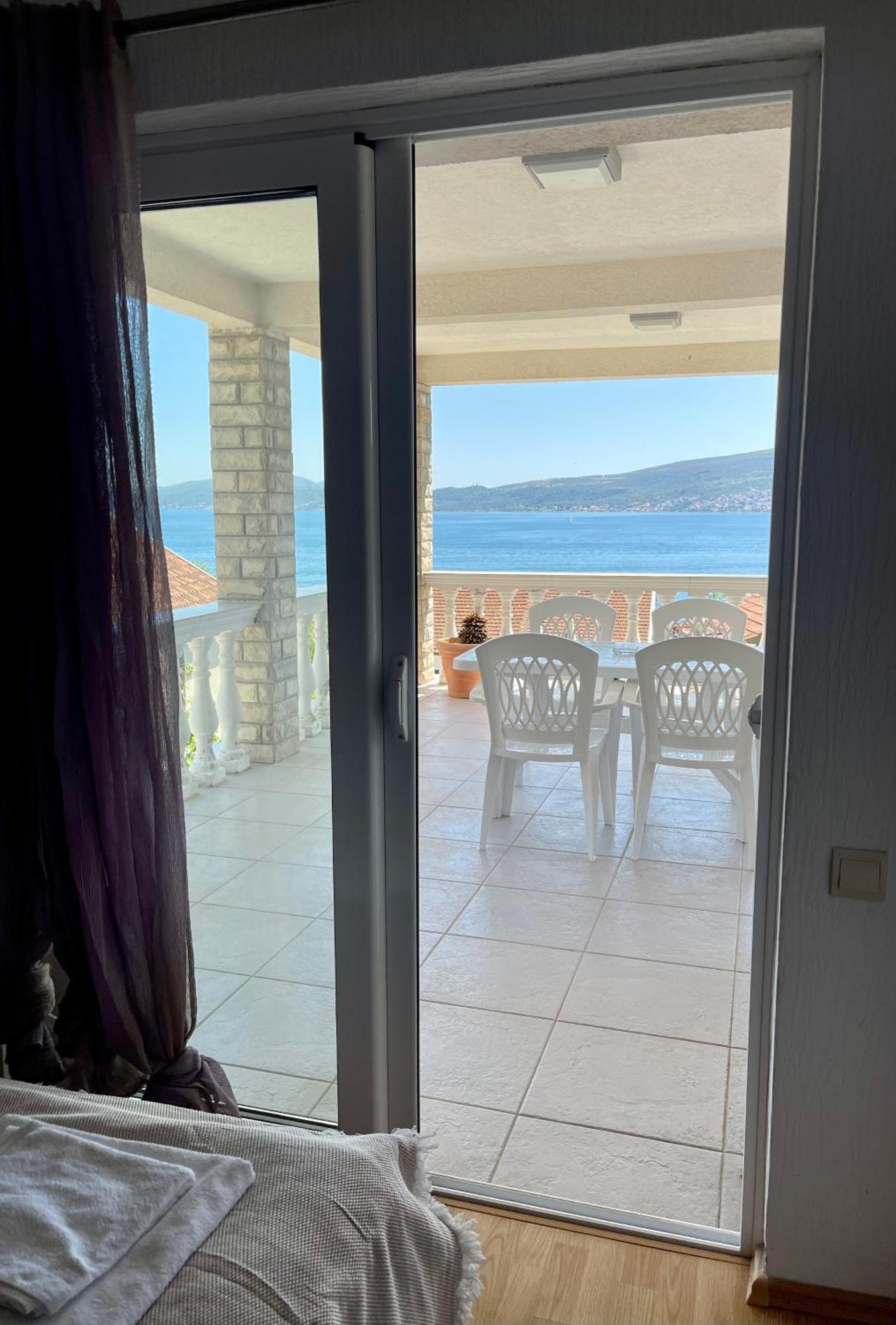 Family House With Pool & Sea View Apart otel Bijela Dış mekan fotoğraf