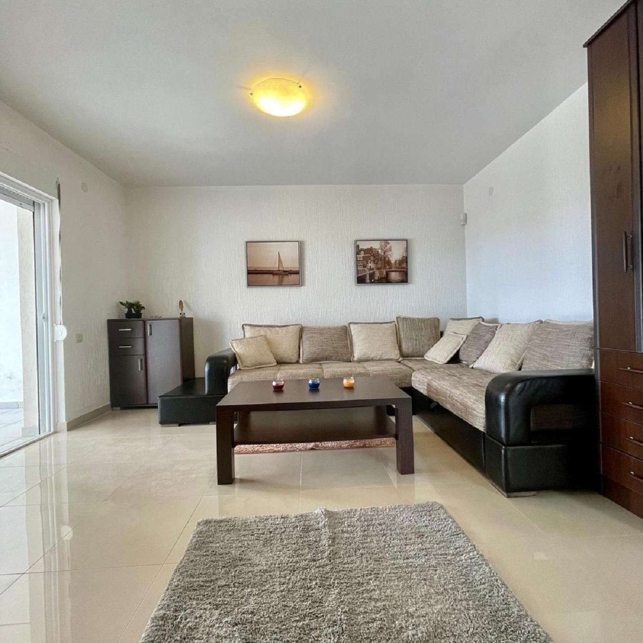 Family House With Pool & Sea View Apart otel Bijela Dış mekan fotoğraf