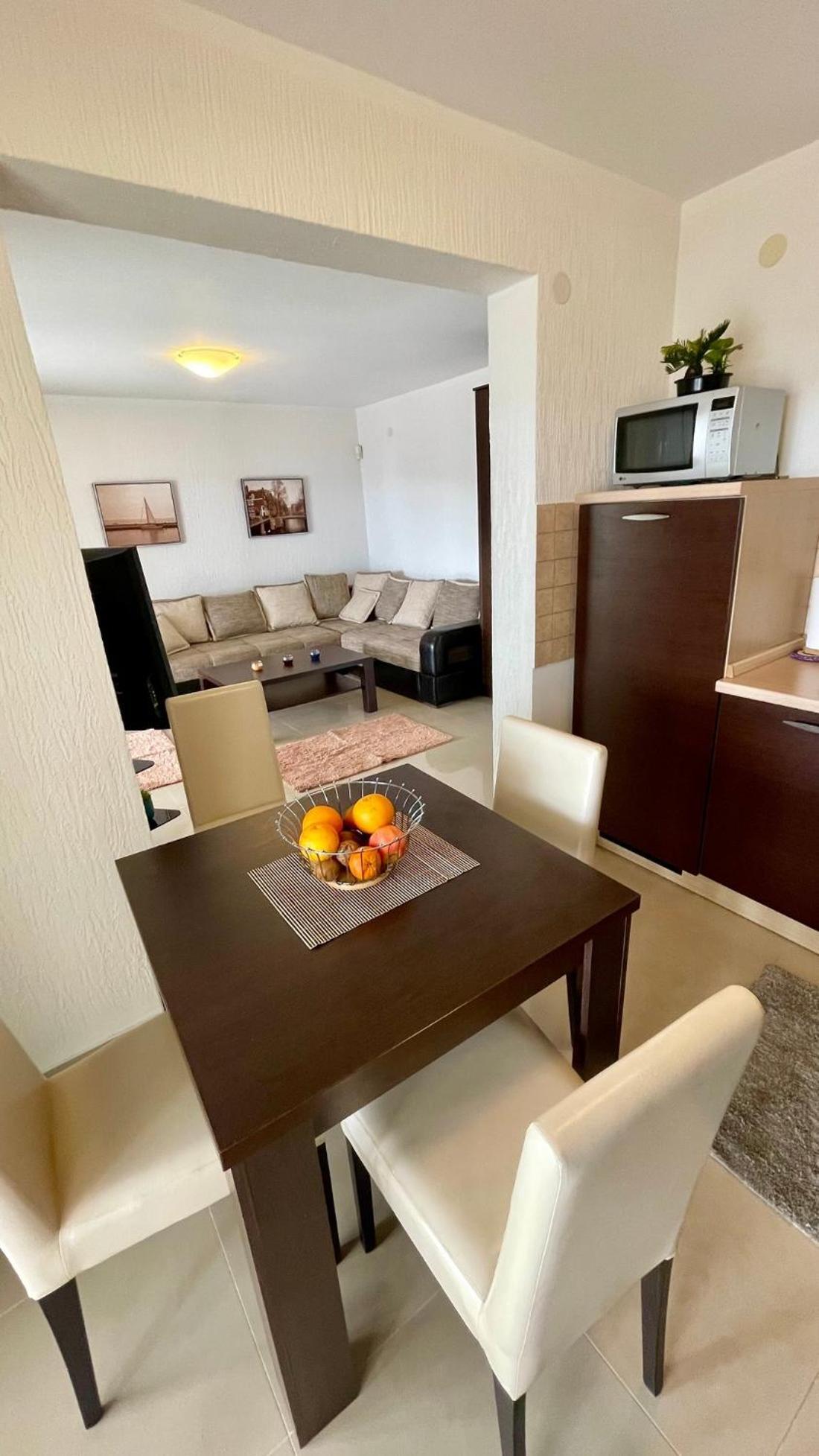 Family House With Pool & Sea View Apart otel Bijela Dış mekan fotoğraf
